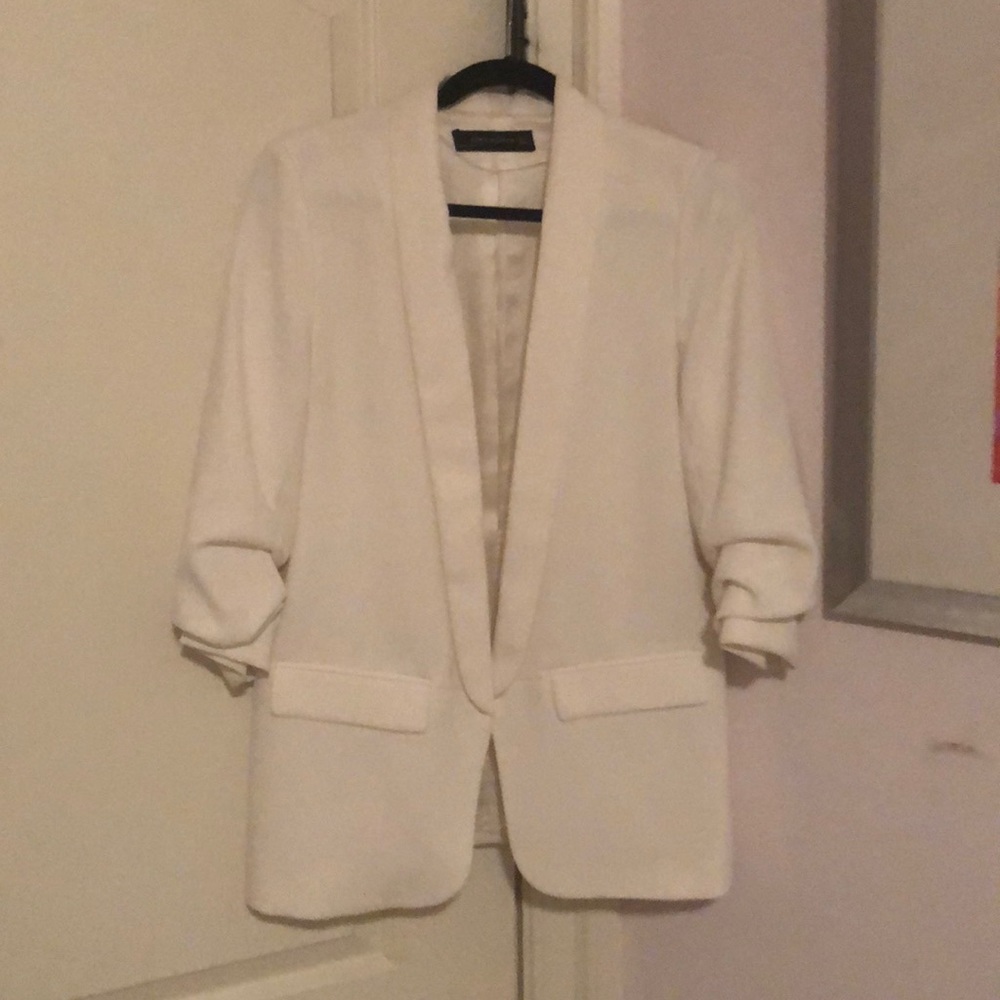 Zara ruched sleeve white blazer